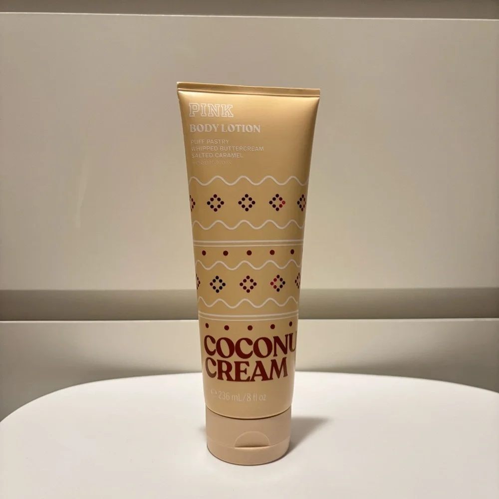 VS PINK Coconut Cream Body Lotion